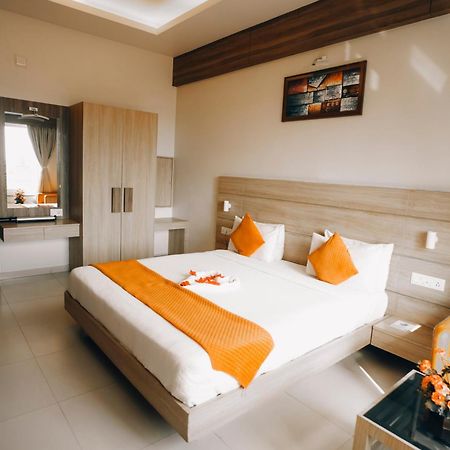 Imperial Heights Hotel เดฟการ์ ภายนอก รูปภาพ