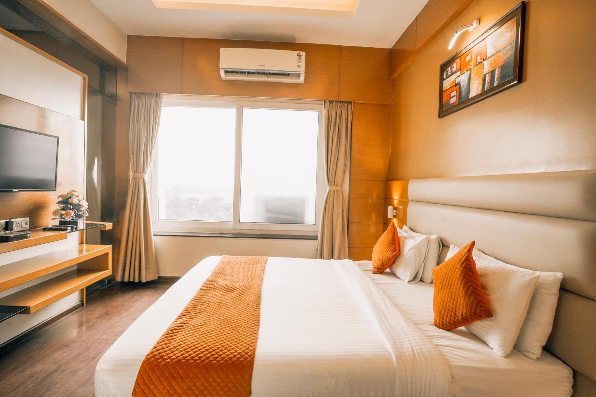 Imperial Heights Hotel เดฟการ์ ภายนอก รูปภาพ