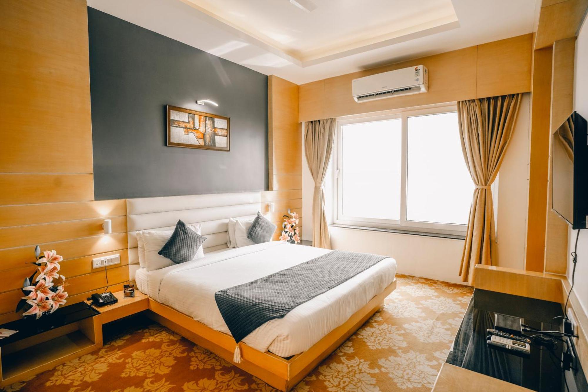Imperial Heights Hotel เดฟการ์ ภายนอก รูปภาพ