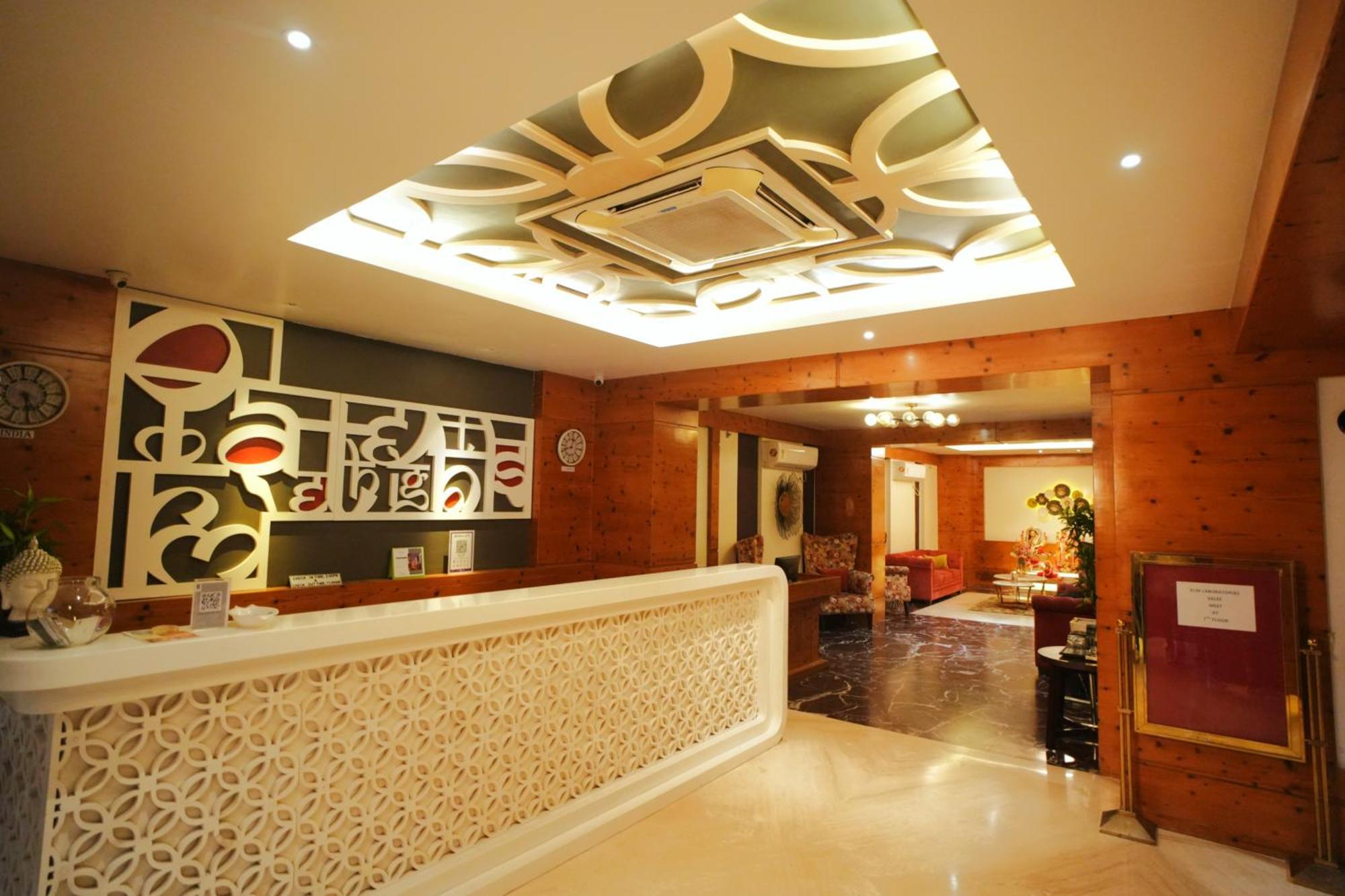 Imperial Heights Hotel เดฟการ์ ภายนอก รูปภาพ